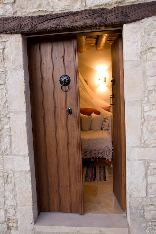Xenios Cottages Lofou Habitación foto
