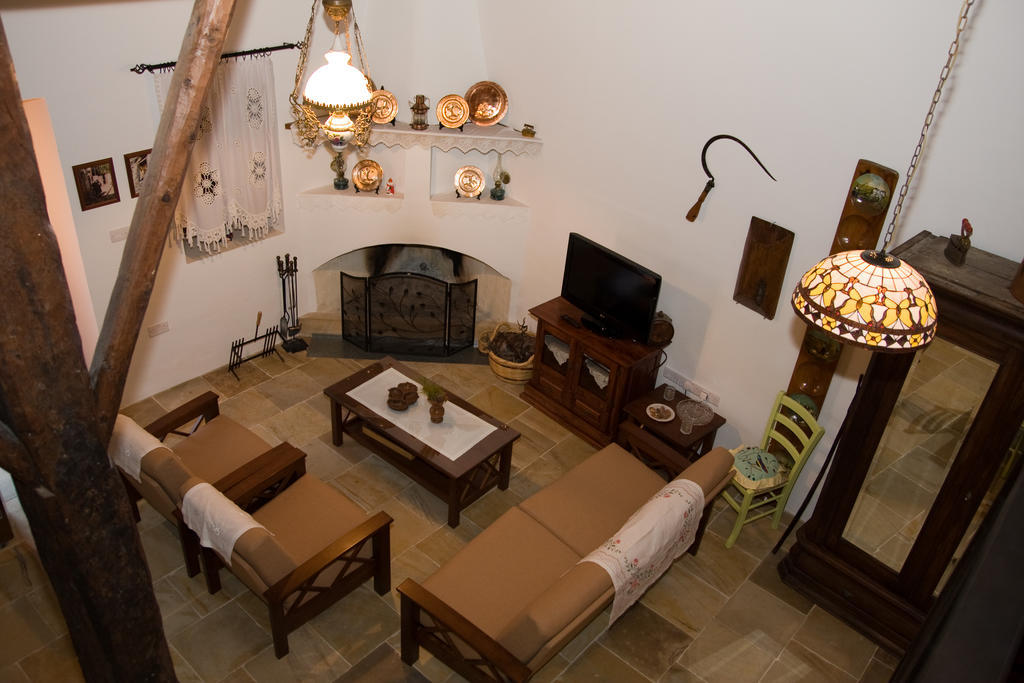Xenios Cottages Lofou Habitación foto